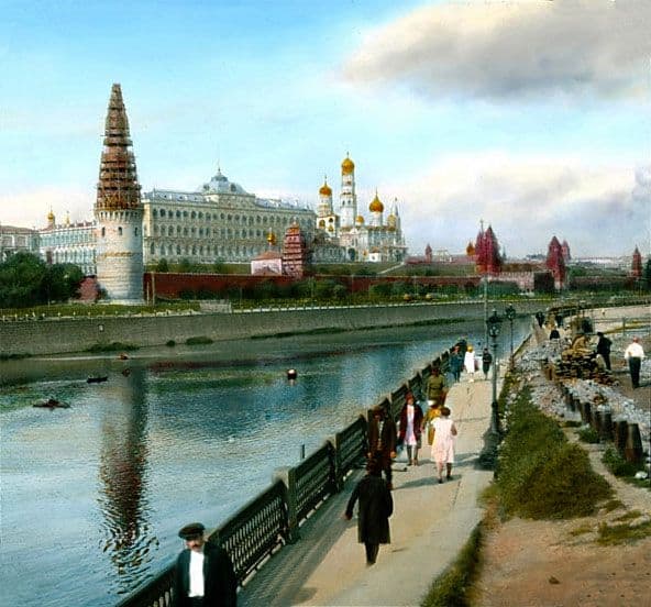 Кремлевская набережная